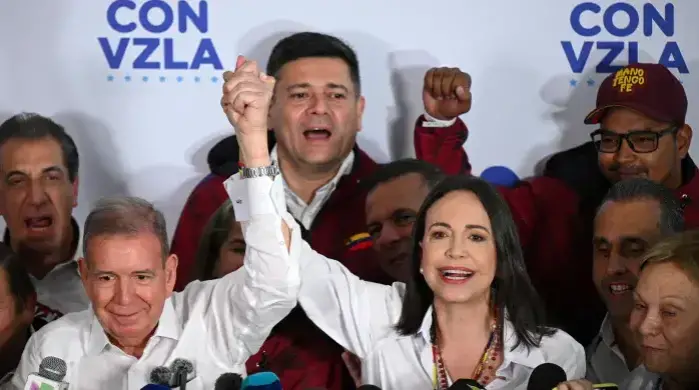 El lanzamiento de esta iniciativa ocurre en un momento clave para la oposición.