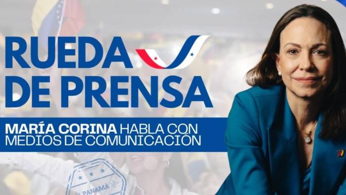 Machado contesta pregunta a los periodista en Panamá
