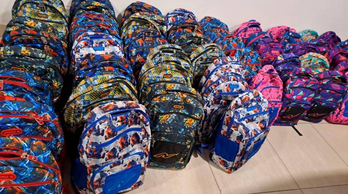 Durante la primera semana de marzo entregarán 100 mochilas equipadas en varias escuelas del país.