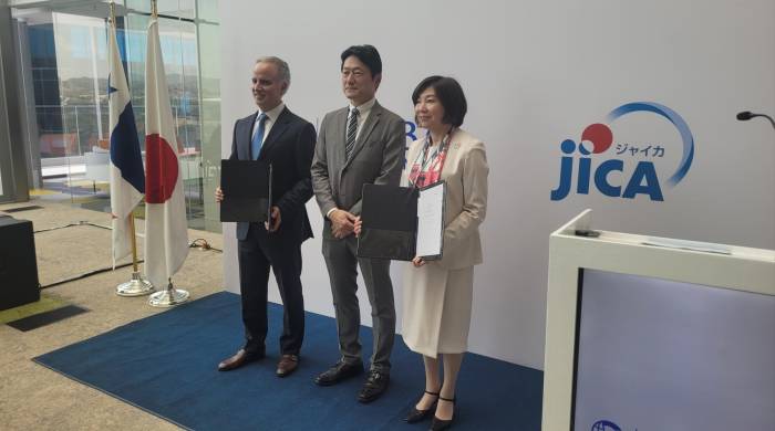 La Agencia de Cooperación Internacional de Japón (Jica) y Global Bank firmaron el acuerdo de préstamo, este martes 12 de marzo, con miras a estimular el emprendimiento femenino en el país.