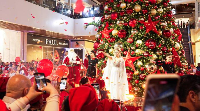 Durán en el encendido navideño de un centro comercial de la Ciudad de Panamá.