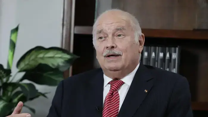 Bernal indicó que los candidatos deberán presentar previamente los proyectos de Constitución que defenderán