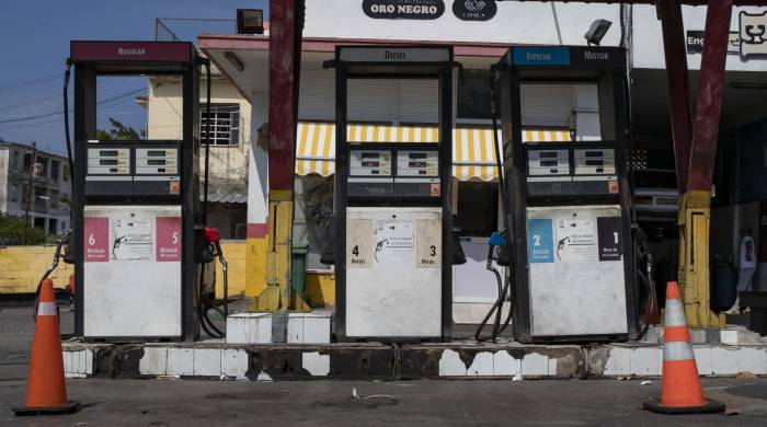 Fotografía de una gasolinera vacía este viernes en La Habana (Cuba).