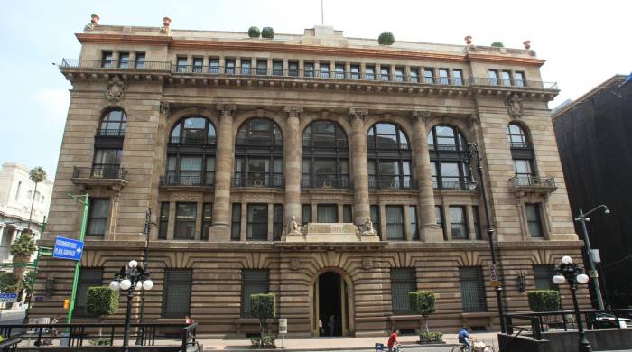Vista general del edificio del Banco Nacional de México. Imagen de archivo.