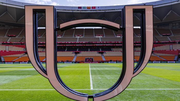 Vista del estadio La Cartuja en Sevilla antes de la final de la Copa del Rey entre el FC Barcelona y el Real Madrid.