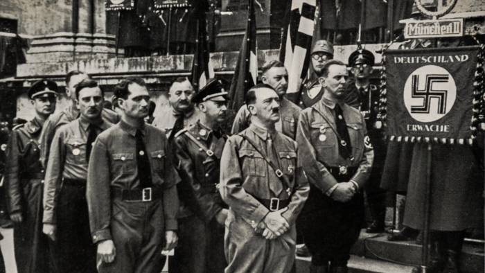 El austriaco se convirtió en canciller de Alemania en 1933 iniciando una ola de propagandas y movimientos que desencadenaron la Segunda Guerra Mundial desde 1939 hasta 1945.