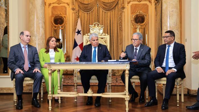 Presidente Mulino sanciona Ley que reforma a la CSS