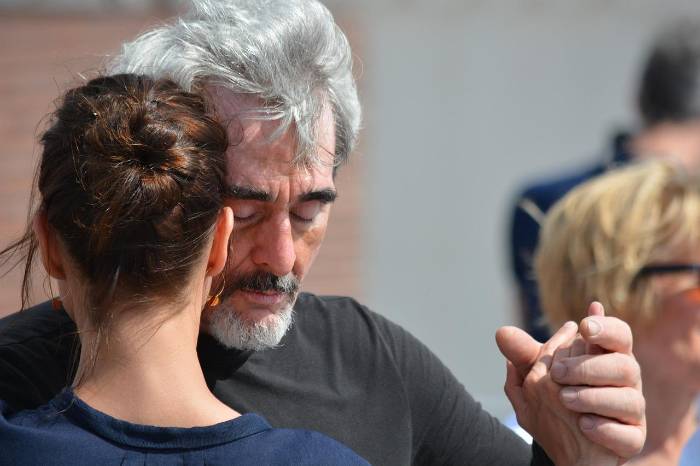 Bailar pega’o: tradición que se resiste al olvido