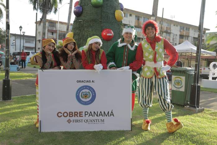 El encendido del árbol y del alumbrado navideño marca el inicio de la agenda de actividades que la Alcaldía desarrollará durante diciembre.