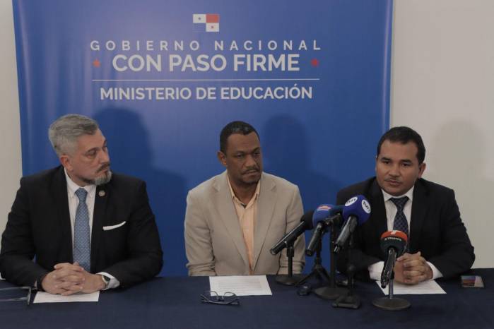 El ministerio señala a docentes en proceso de destitución como responsables de manifestaciones escolares. Padres habrían expresado preocupación por el impacto académico.
