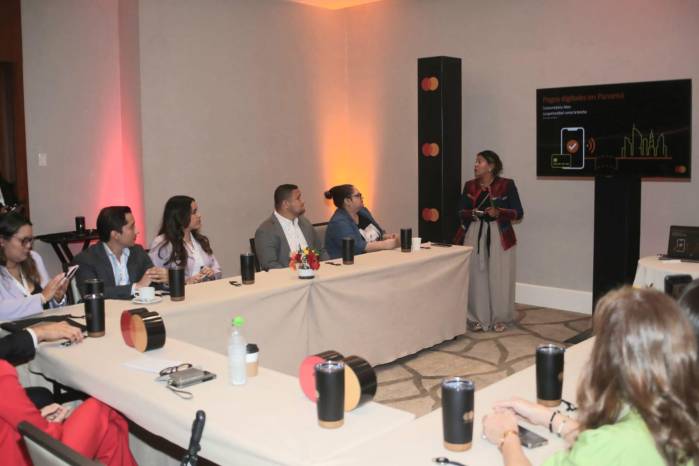 Mastercard destacó la necesidad de ampliar la aceptación de pagos digitales en micro y pequeñas empresas.