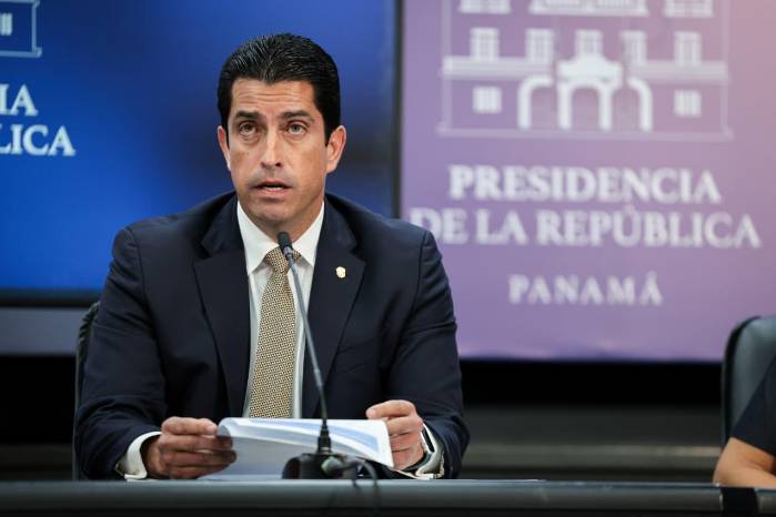 Ministro para Asuntos del Canal, José Ramón Icaza.
