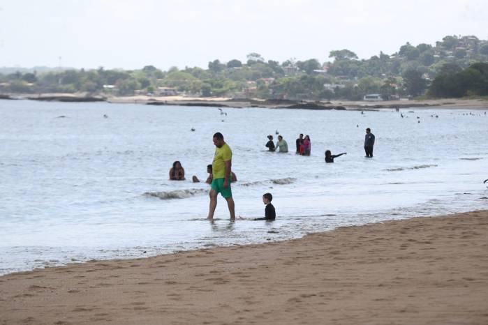 Con el fin de semana largo, las familias salen a recrearse.