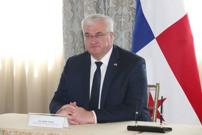 Canciller de Ucrania: ‘Parece que Putin tiene miedo de Estados Unidos y de Trump’