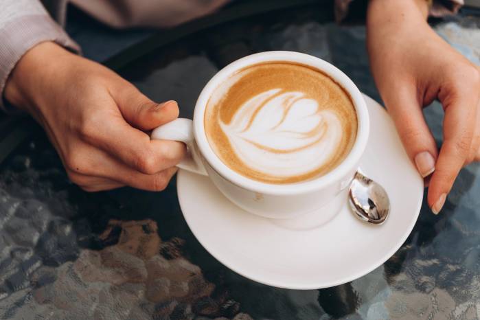 Los expertos, sin embargo, dicen que también es necesario llevar un estilo de vida saludable.