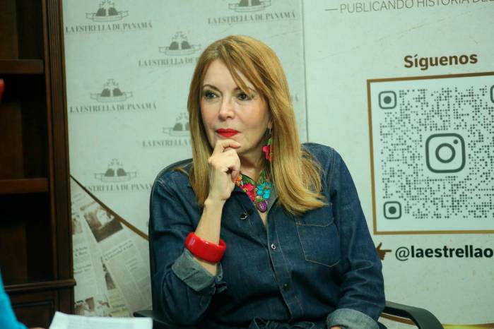 Nivia Rossana Castrellón advierte sobre el impacto de la pérdida de clases y las deficiencias del sistema educativo en los estudiantes.