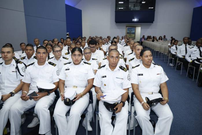 La oferta académica de la UMIP busca posicionar a los profesionales panameños en puestos clave de la flota mercante mundial.