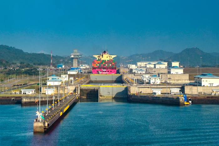 Unos 1.799 buques transitaron el Canal por las esclusas neopanamax y 4.436 por las panamax.