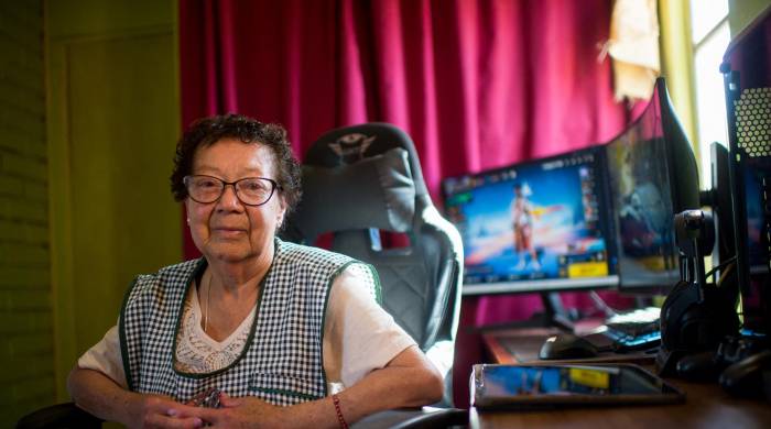 María Elena Arévalo, una octogenaria ‘gamer’ que vive en un pueblo rural de Chile