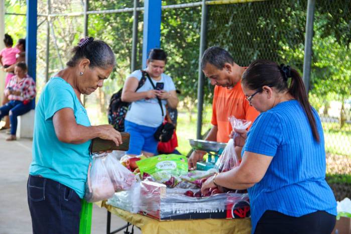 El IMA realiza agroferias en diferentes provincias del país.