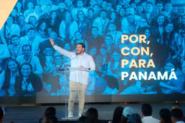 La agrupación inicia su trámite ante el Tribunal Electoral en momentos en que la Asamblea analiza nuevas reglas para la formación de partidos.