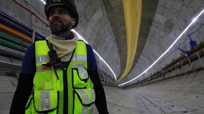 Vista del tunel dentro de la Línea 3 del Metro de Panamá.