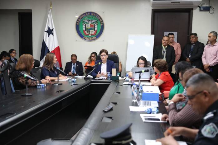 La diputada Grace Hernández adelantó que esta sería la primera de varias mesas técnicas previstas .