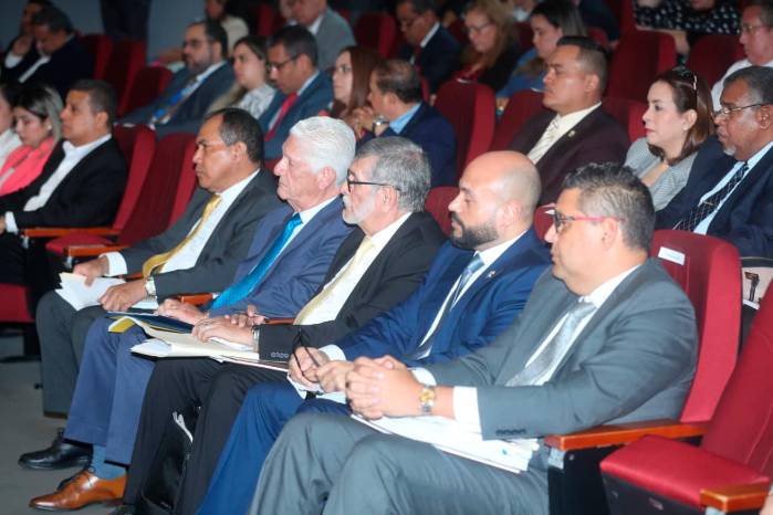 El financiamiento público y privado de las campañas es uno de los temas incluidos en la discusión de la reforma electoral.