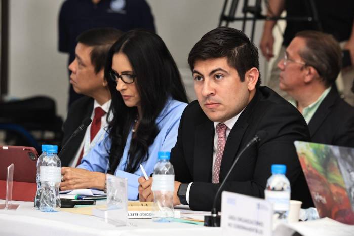Bloise representa a la bancada de Vamos en la Comisión Nacional de Reformas Electorales.