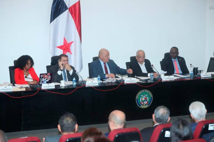 La Comisión de Gobierno, Justicia y Asuntos Constitucionales de la Asamblea Nacional analiza las reformas al Código Electoral.