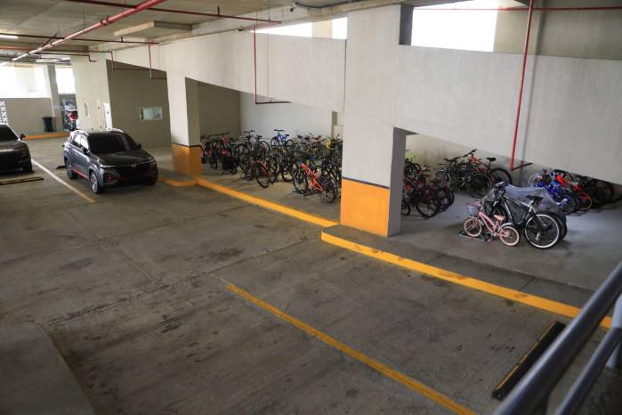 ‘Le meten el estacionamiento privado al contribuyente y también al funcionario’, recalcó Pineda