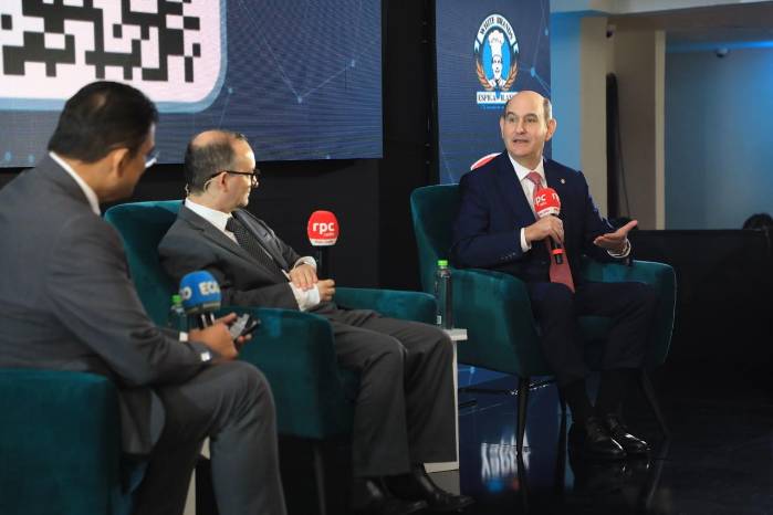 El ministro de Economía y Finanzas de Panamá, Felipe Chapman, durante su intervención en el congreso.
