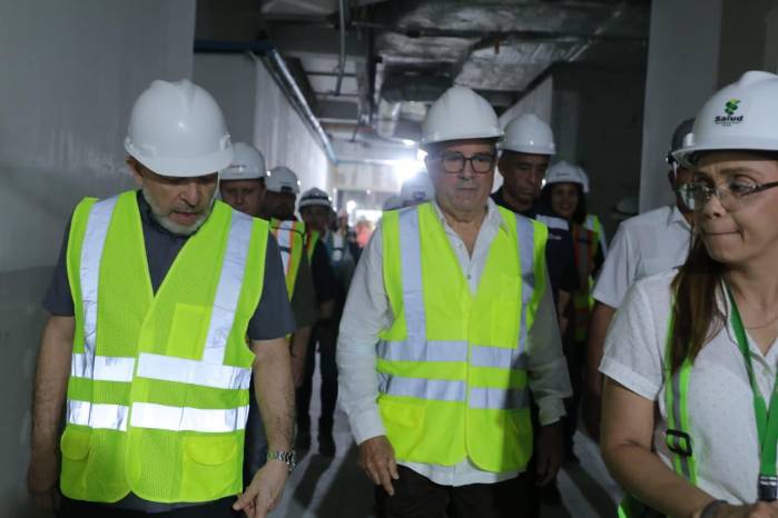 Alrededor de 800 trabajadores se encuentran laborando diariamente para cumplir con el cronograma de entrega