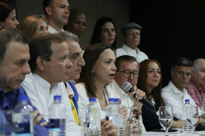 La líder opositora venezolana María Corina Machado compareció ante la prensa hoy en el Hotel Megápolis.