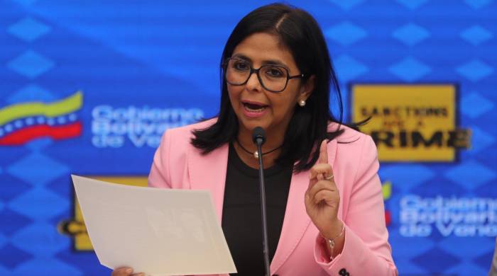 Fotografía de archivo en la que se registró a la vicepresidenta ejecutiva de Venezuela, Delcy Rodríguez, durante una rueda de prensa, en Caracas (Venezuela). EFE/Miguel Gutiérrez