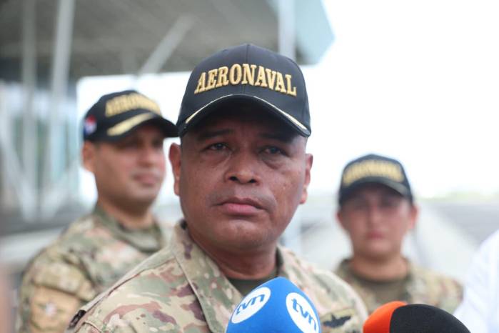 El comisionado Luis Rodríguez, de la Aeronaval panameña