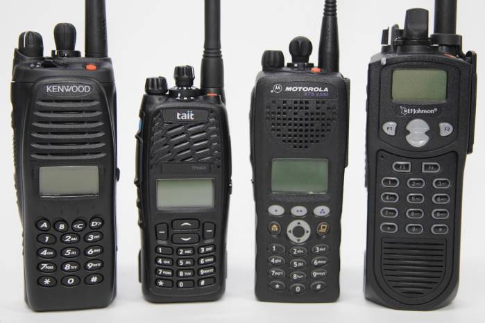El Ministerio de Seguridad pagó 4,9 millones de dólares por radios P-25 para la Policía.