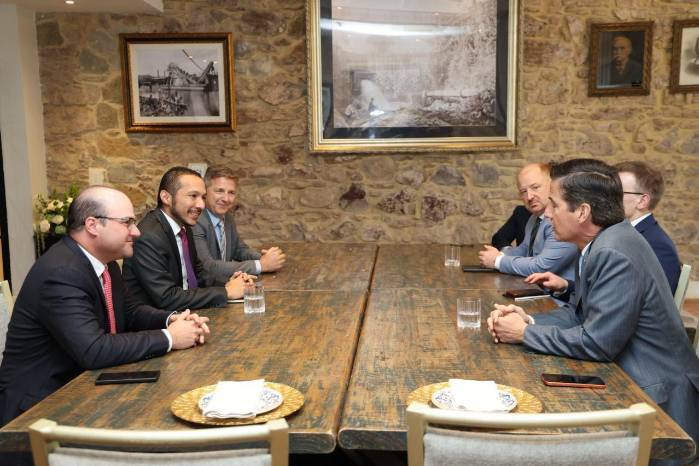 La agenda bilateral incluyó temas de seguridad e infraestructura crítica, áreas consideradas estratégicas para Estados Unidos en la región.