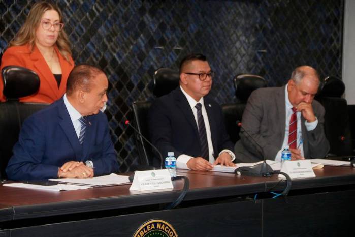 Asamblea avala flexibilizar $20 millones de fondos municipales por el terremoto