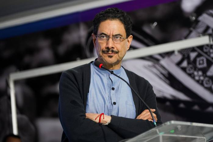 Iván Cepeda intensificó su estrategia digital y apuesta por movilizar jóvenes, indecisos y votantes ausentes en primera vuelta.