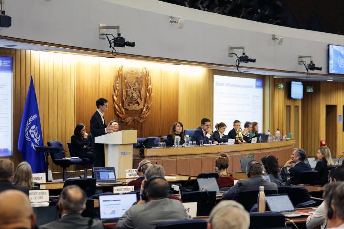 La convocatoria evidenció el creciente interés mundial, ya que cerca de 700 representantes de Estados miembros, industria, academia y organizaciones internacionales participaron de forma presencial y virtual, mientras que más de 1,300 personas siguieron la transmisión en línea.