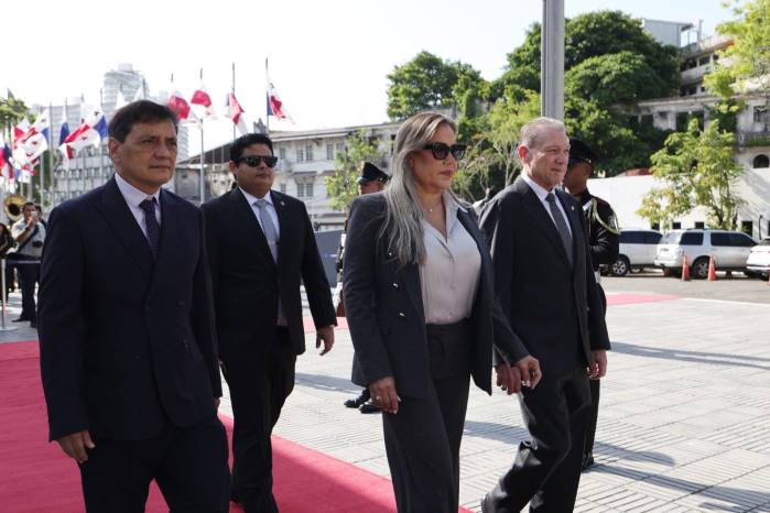 La directiva de la Asamblea Nacional encabezada por la diputada Shirley Castañedas.