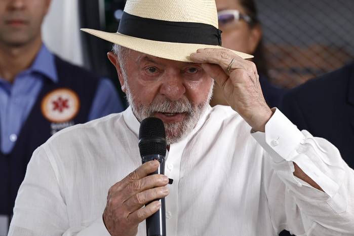 Fotografía de archivo del 28 de julio de 2026 que muestra al presidente de Brasil, Luiz Inácio Lula da Silva, hablando durante una visita al Hospital Andaraí, en Río de Janeiro (Brasil). EFE/ Andre Coelho / ARCHIVO
