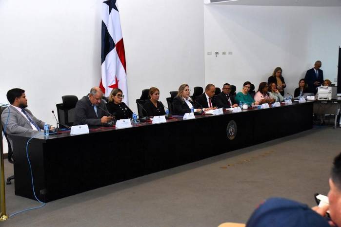 La Comisión de Asuntos Municipales inició su periodo legislativo con énfasis en la coordinación con alcaldes y representantes de corregimiento.