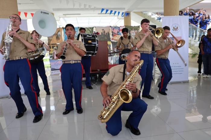 Diplomacia cultural de EE.UU. llega a Colón con feria conmemorativa.