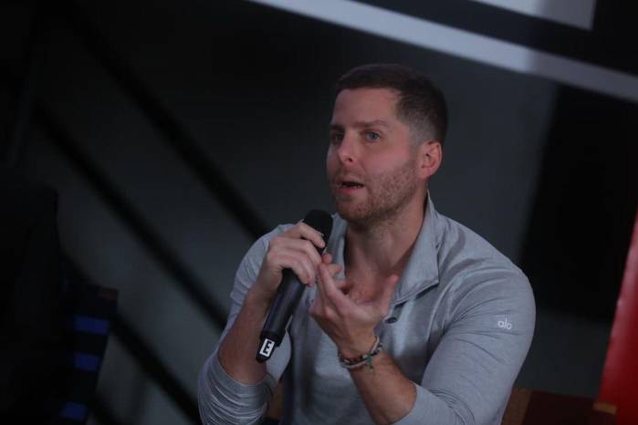 ‘Estamos trabajando con las uñas’: La dura queja de Mizrachi tras cita con el MEF