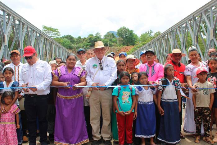Nuevo puente sobre el río Rey beneficia a más de 8 mil habitantes de Munä