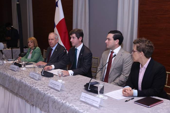 Panamá cumple requisito clave y avanza hacia exención de visas