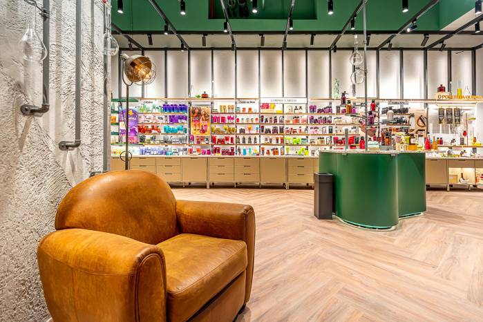 La compañía resaltó que su capilaridad global está respaldada por una estructura productiva y logística robusta, integrada por tres fábricas y ocho centros de distribución, ubicados en cinco estados brasileños y en Portugal.