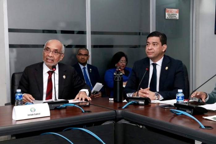 El Rector de la Universidad de Panamá, José Emilio Moreno Ramos.